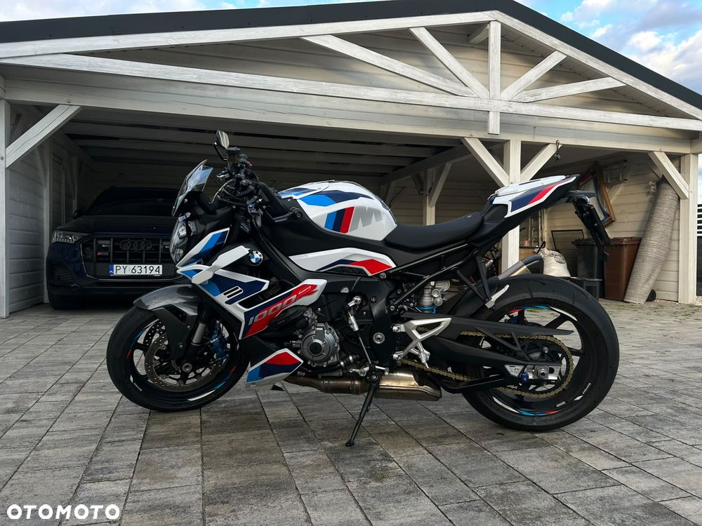 BMW R - 1