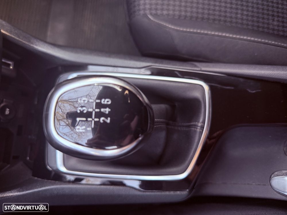 Peugeot 308 SW BlueHDi 130 Stop & Start Allure Pack - 13