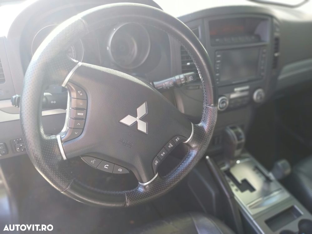 Mitsubishi Pajero - 7