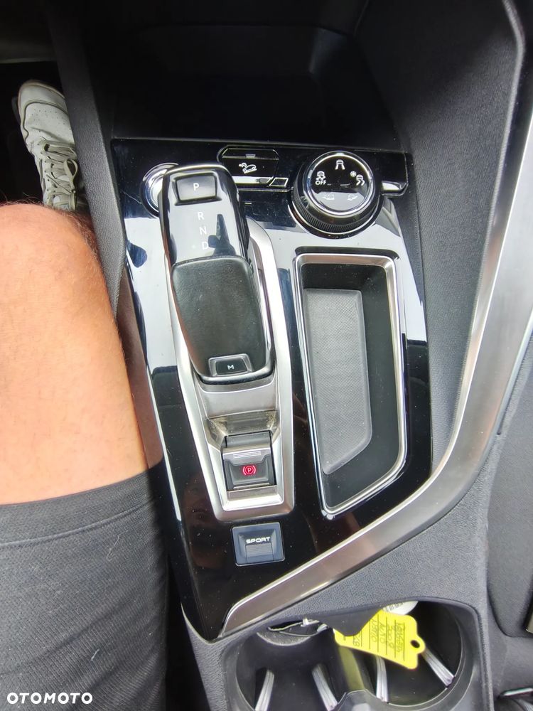 Peugeot 3008 BlueHDi 130 Stop & Start EAT8 Allure - 35