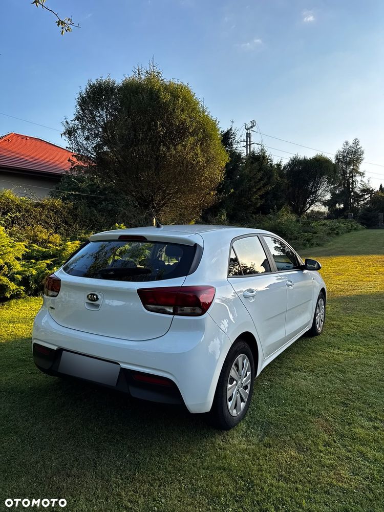 Kia Rio - 5