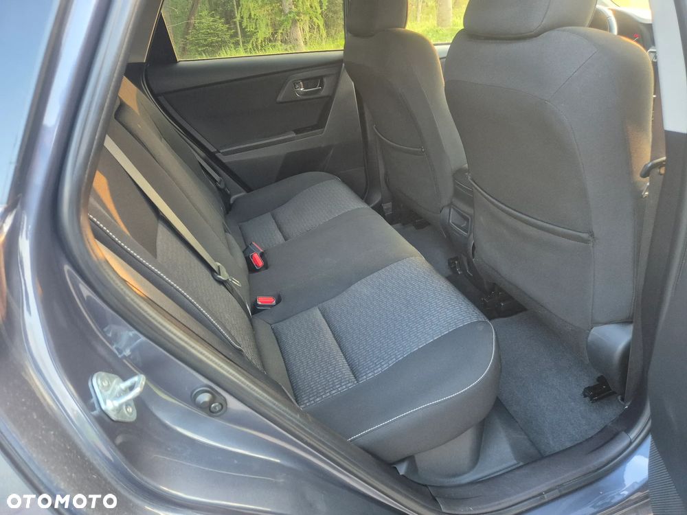 Toyota Auris 1.8 HSD Luna - 32