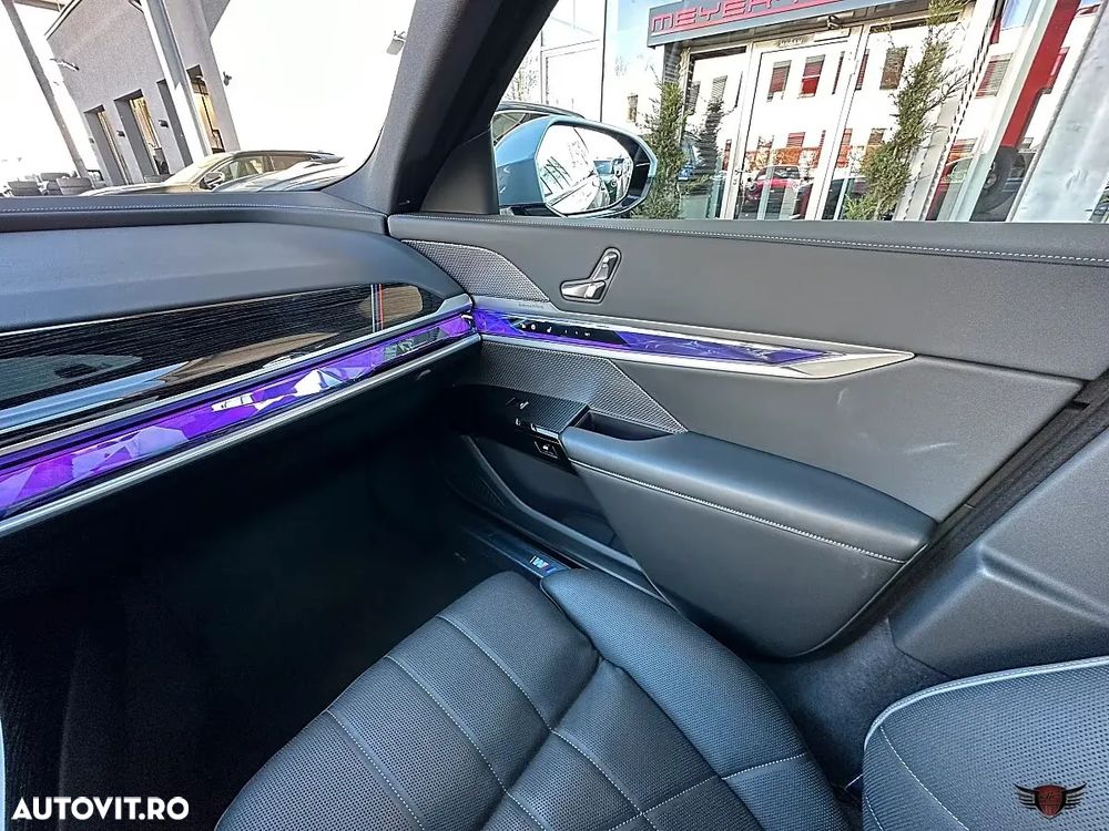 BMW i7 xDrive60 - 19