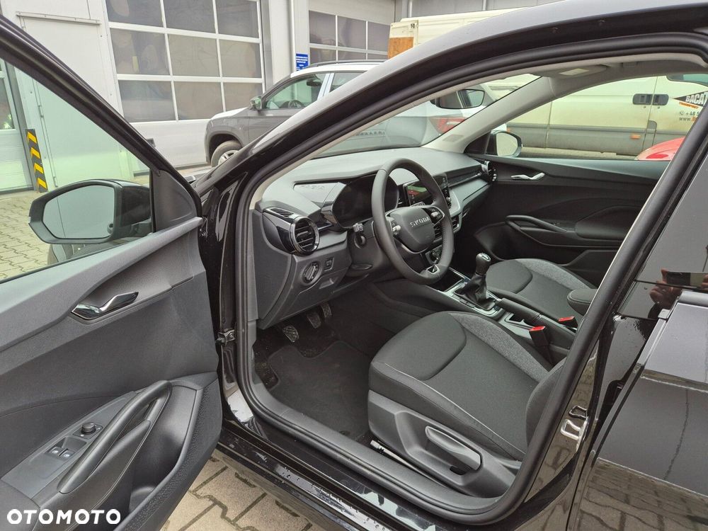 Skoda Fabia 1.0 Essence - 9