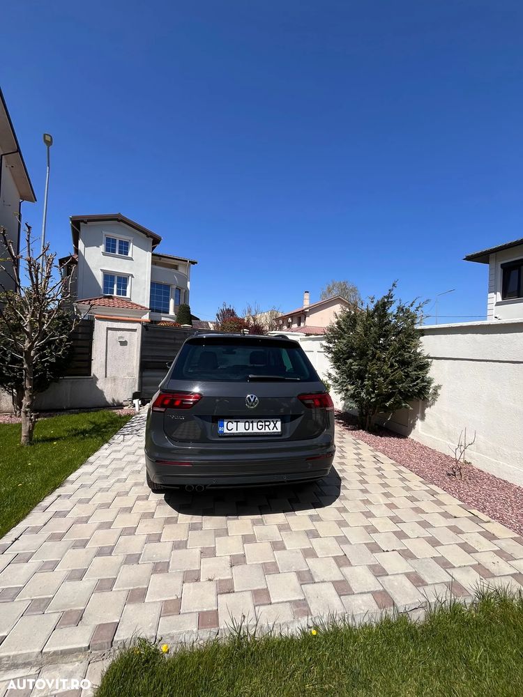 Volkswagen Tiguan - 9