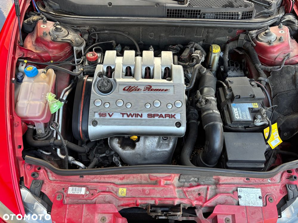Alfa Romeo 147 1.6 Twin Spark Distinctive - 24