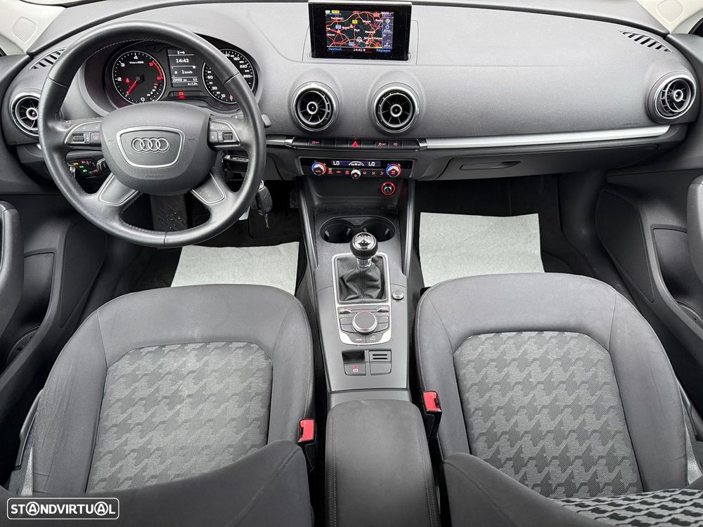Audi A3 1.6 TDI Attraction - 8