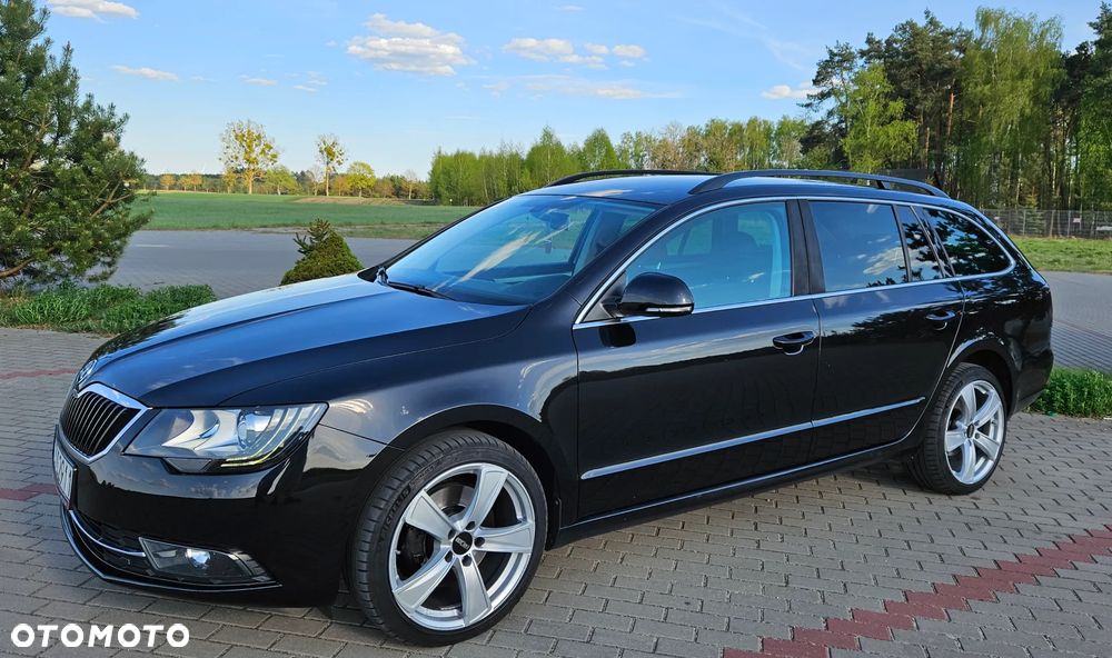 Skoda Superb 2.0 TDI 4x4 Ambition DSG - 2