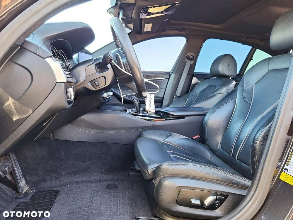 BMW Seria 5 540i M Sport Edition - 7