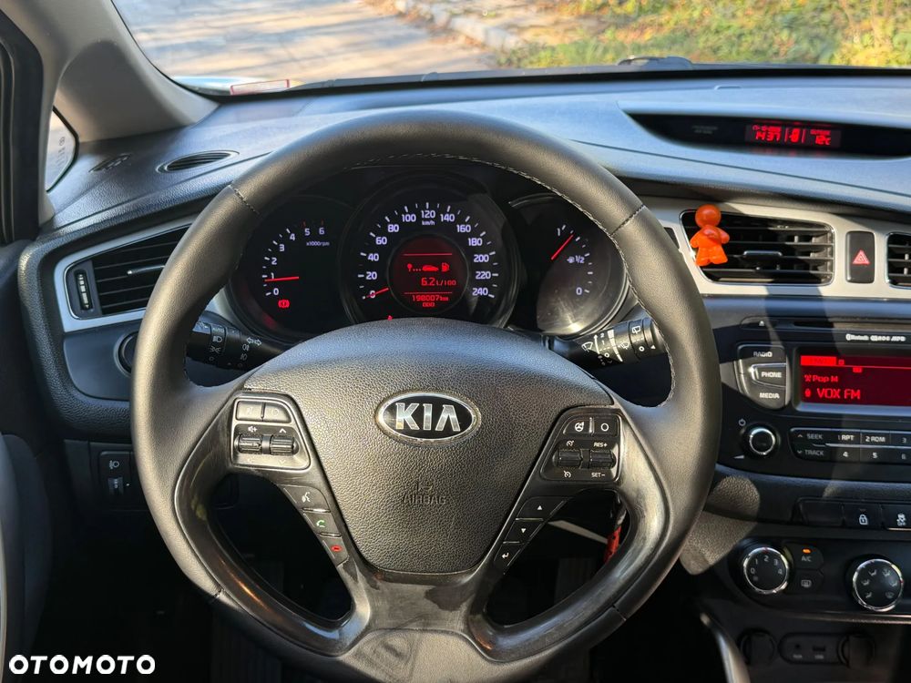Kia Ceed 1.6 CRDi L - 6