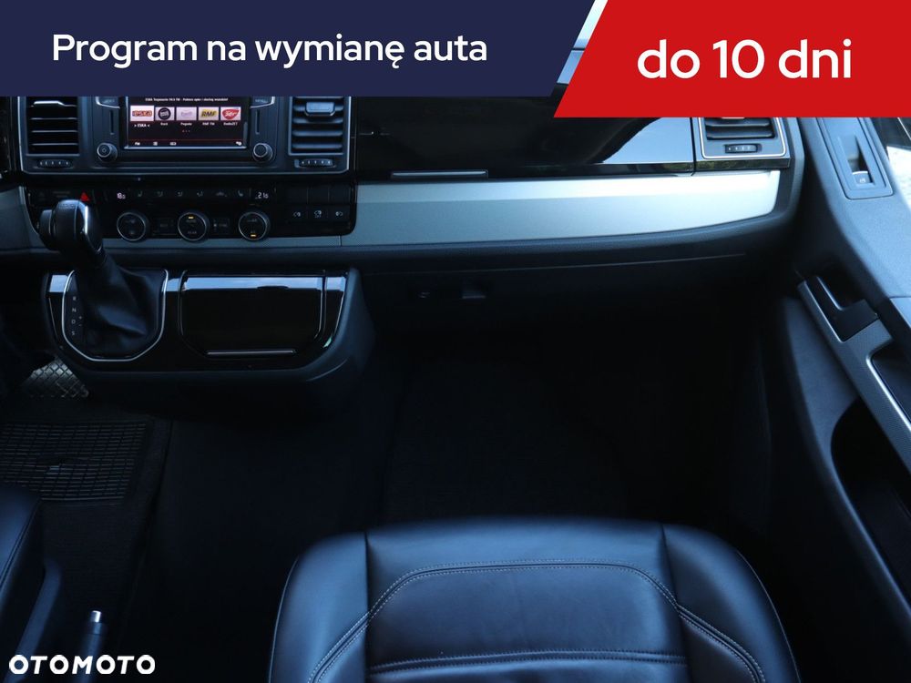 Volkswagen Multivan - 10