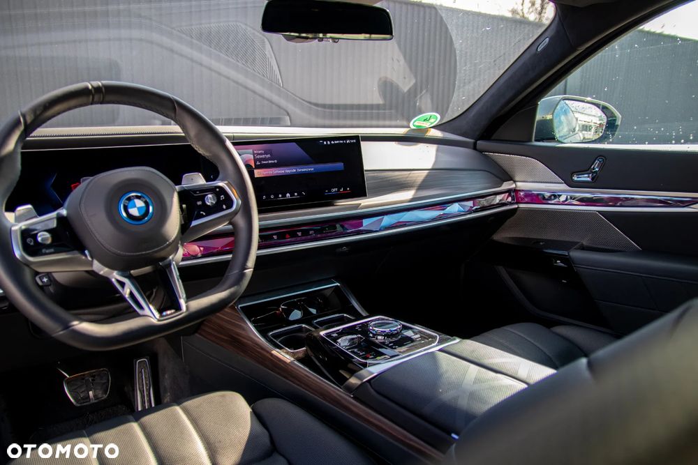 BMW Seria 7 - 27