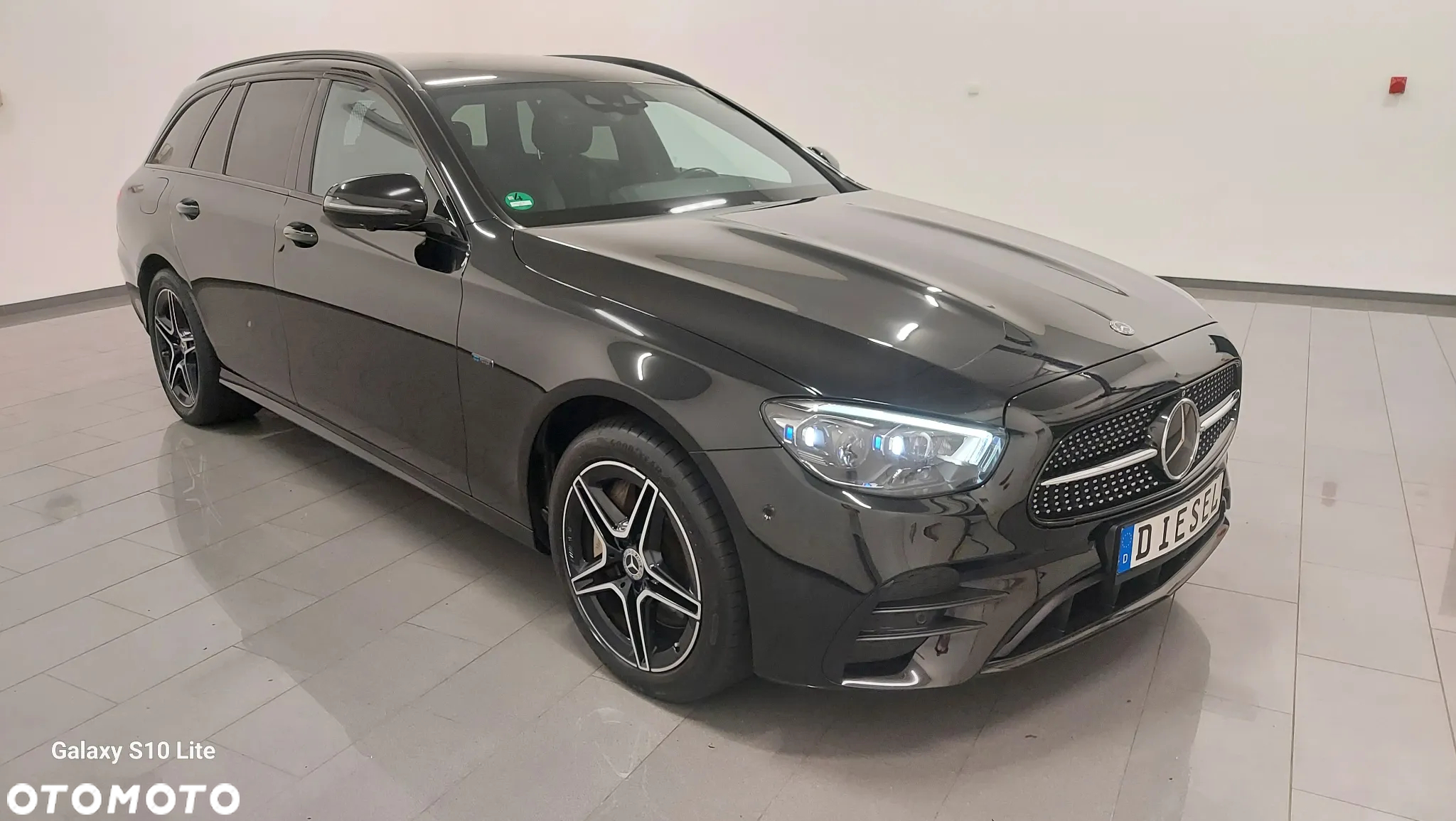 Mercedes-Benz Klasa E 300 de 4Matic T 9G-TRONIC AMG Line - 2
