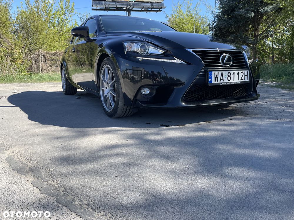Lexus IS 200t Elite - 2