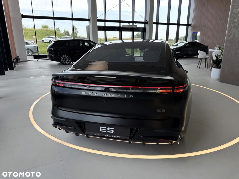 Exlantix ES 100kWh Premium AWD - 11