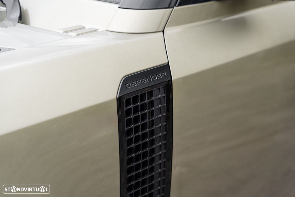 Land Rover Defender 3.0 D250 130 AWD X-Dynamic HSE - 8