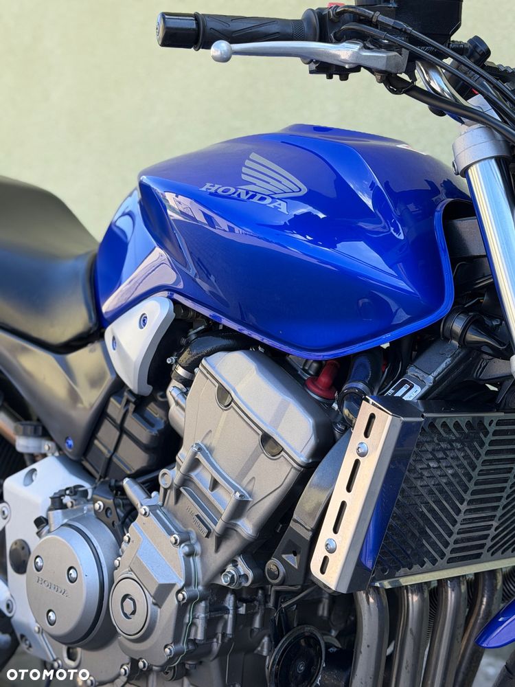 Honda Hornet - 4