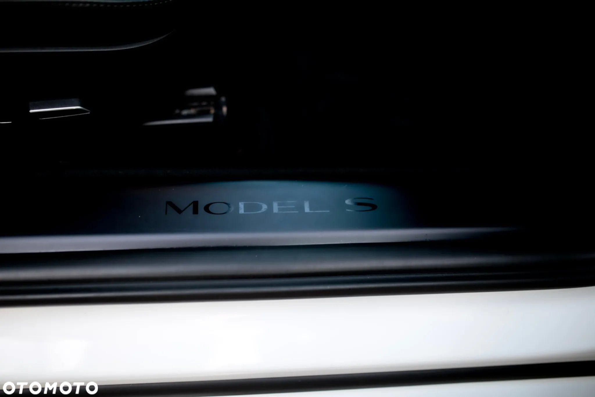 Tesla Model S Plaid - 12