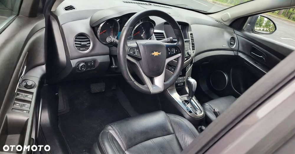 Chevrolet Cruze 1.8 LTZ - 9