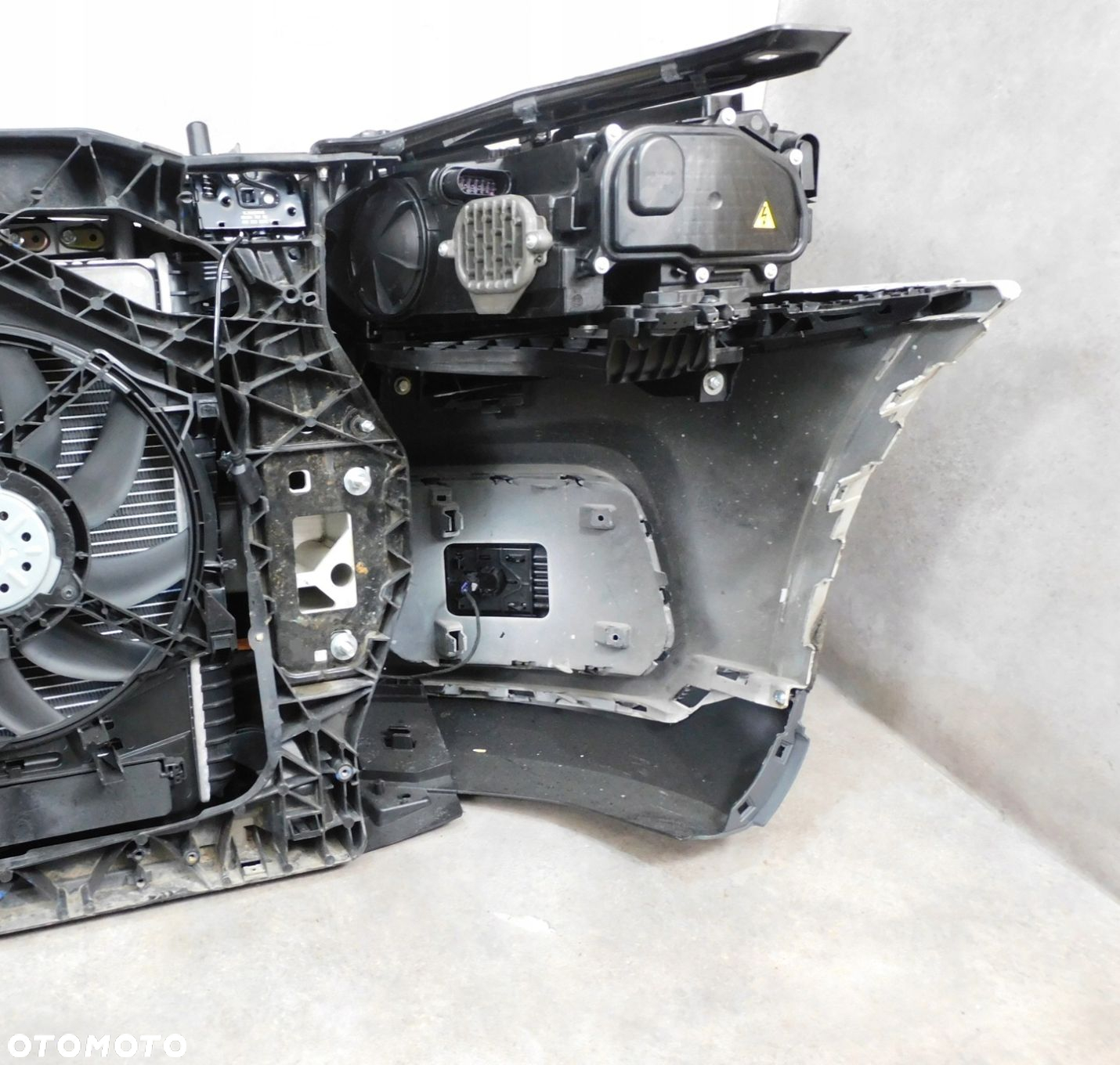 AUDI Q3 8U LIFT PRZÓD ZDERZAK LAMPY MASKA BŁOTNIKI PAS XENON - 11