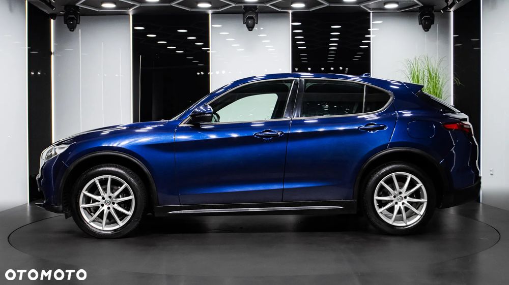 Alfa Romeo Stelvio 2.0 Turbo Executive Q4 - 4