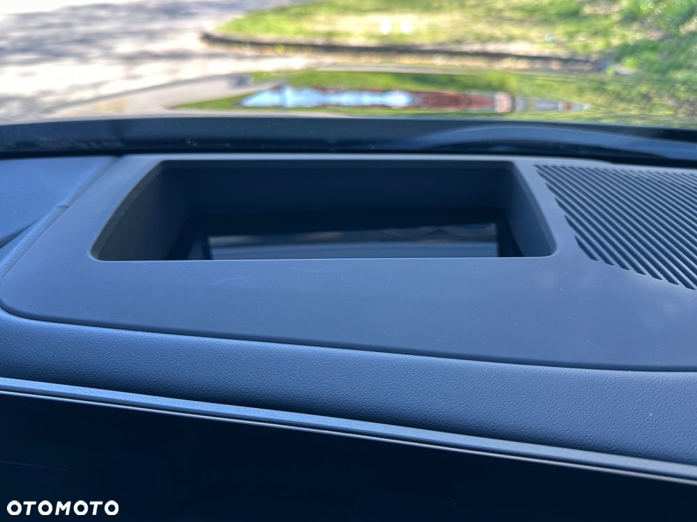 BMW Seria 5 520d xDrive - 29