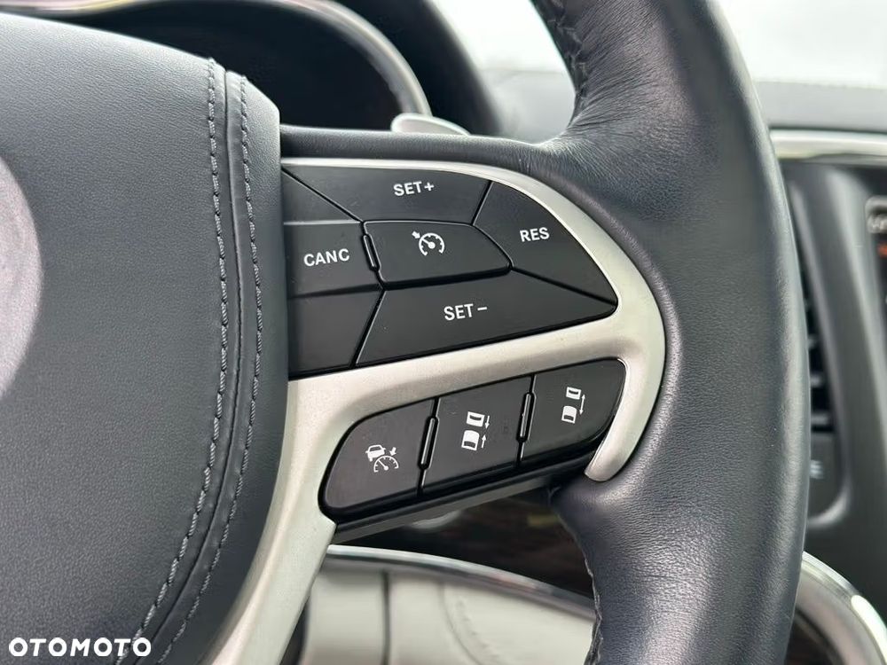 Jeep Grand Cherokee 3.6 V6 Summit - 18