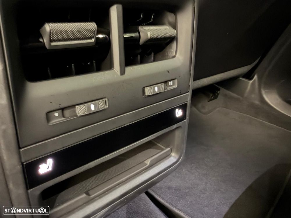 Porsche Macan Electric 4 - 25