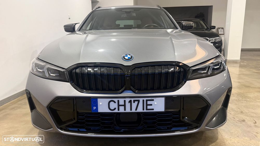 BMW 330 e Pack Desportivo M Pro Auto - 51