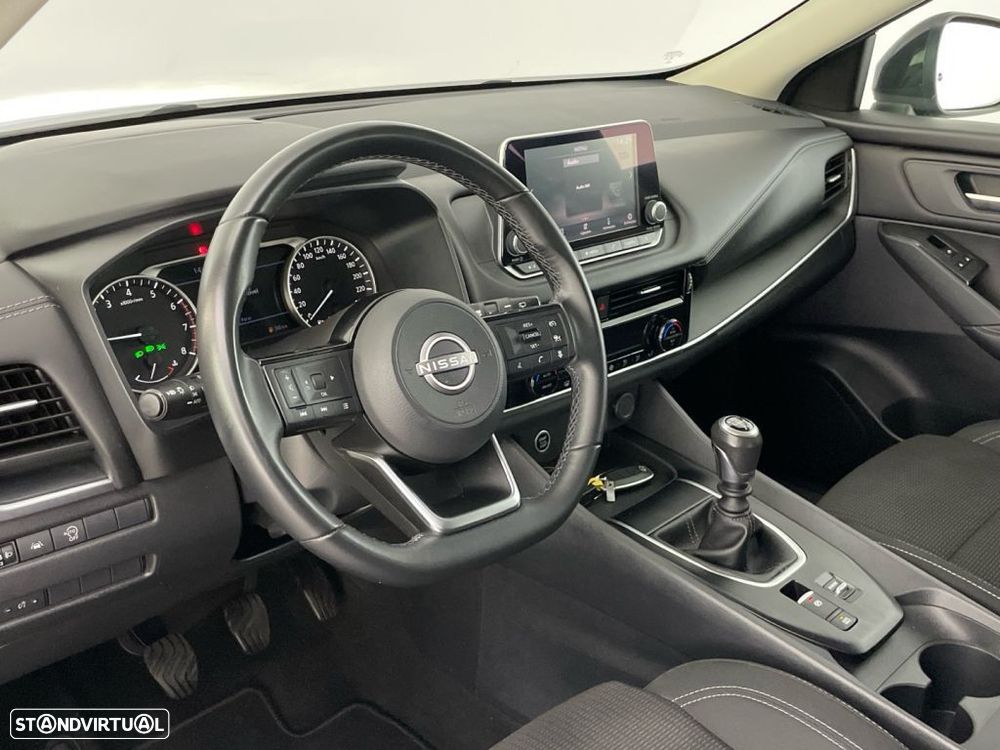 Nissan Qashqai 1.3 DIG-T Acenta — fotografia 15