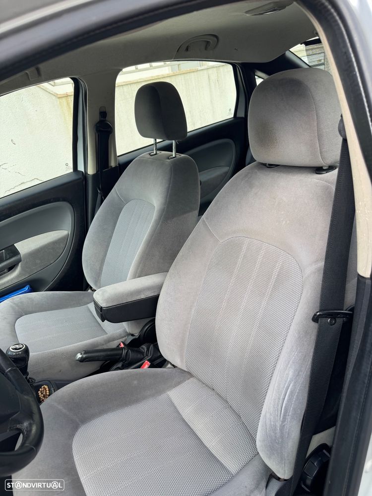 Fiat Linea 1.3 M-Jet Emotion - 10