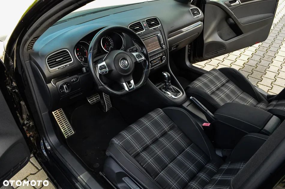 Volkswagen Golf 2.0 TDI DPF DSG GTD - 26