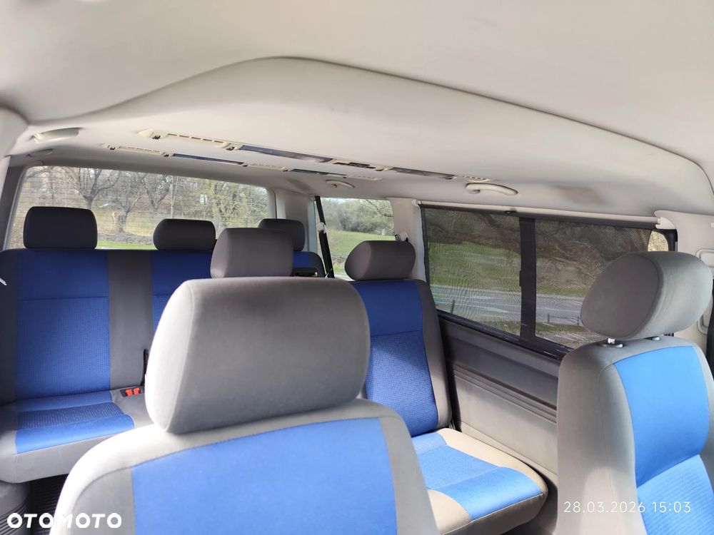 Volkswagen Caravelle - 11