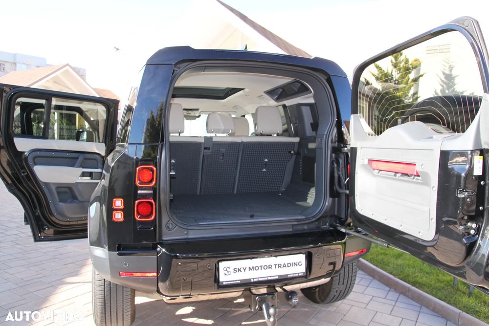 Land Rover Defender 110 3.0D 250 MHEV Hard Top X-Dynamic SE - 33