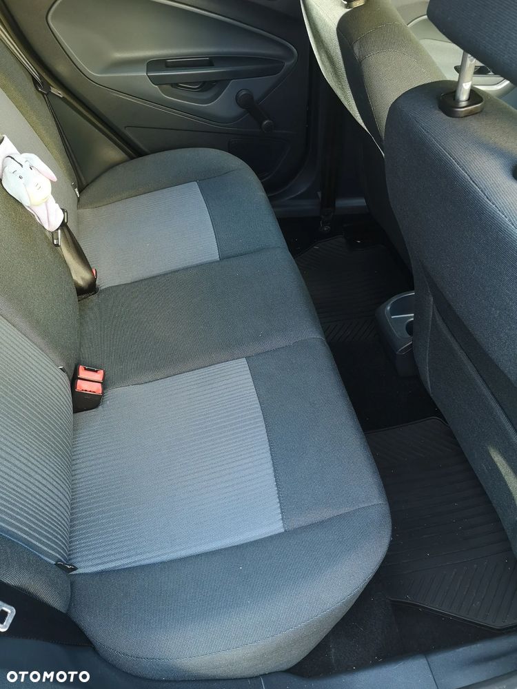 Ford Fiesta - 10
