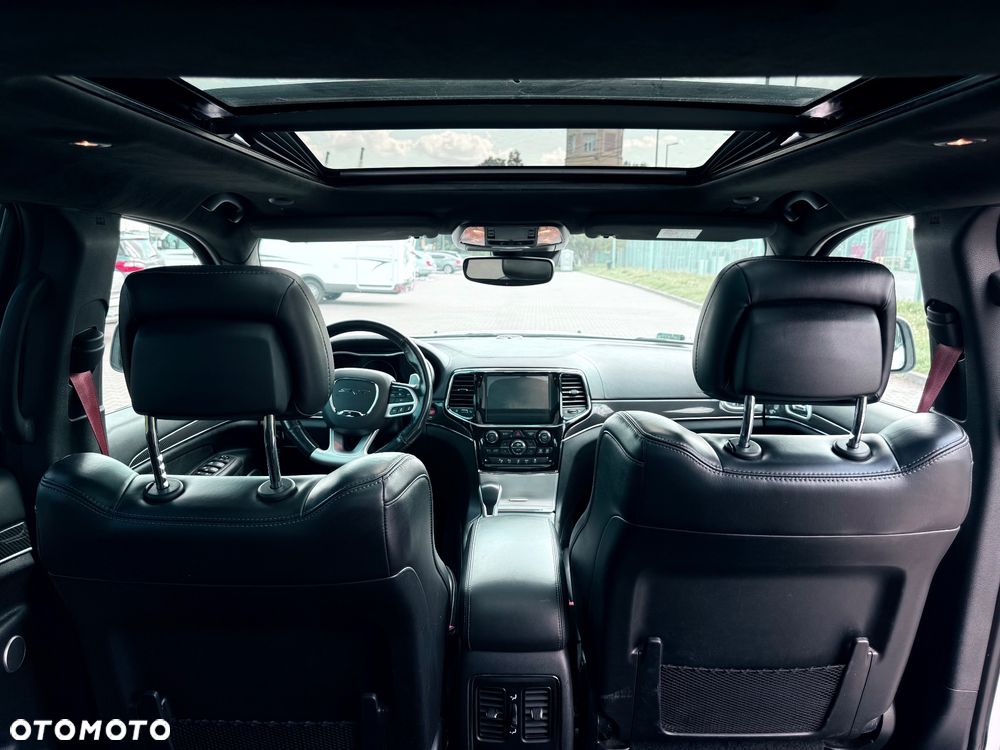 Jeep Grand Cherokee - 17
