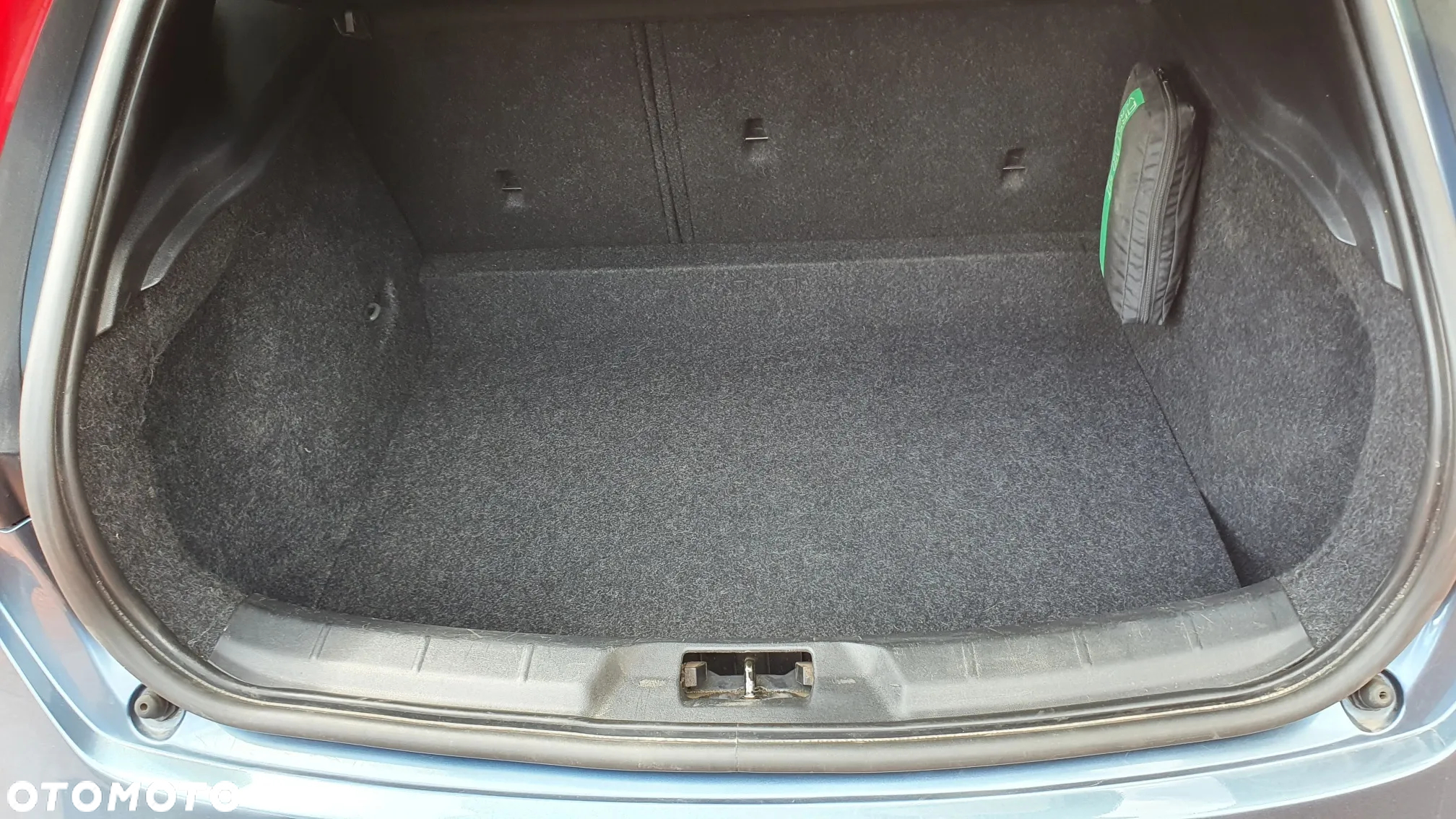 Volvo V40 T3 Momentum - 19