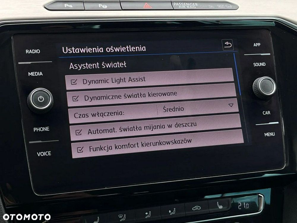 Volkswagen Passat - 29