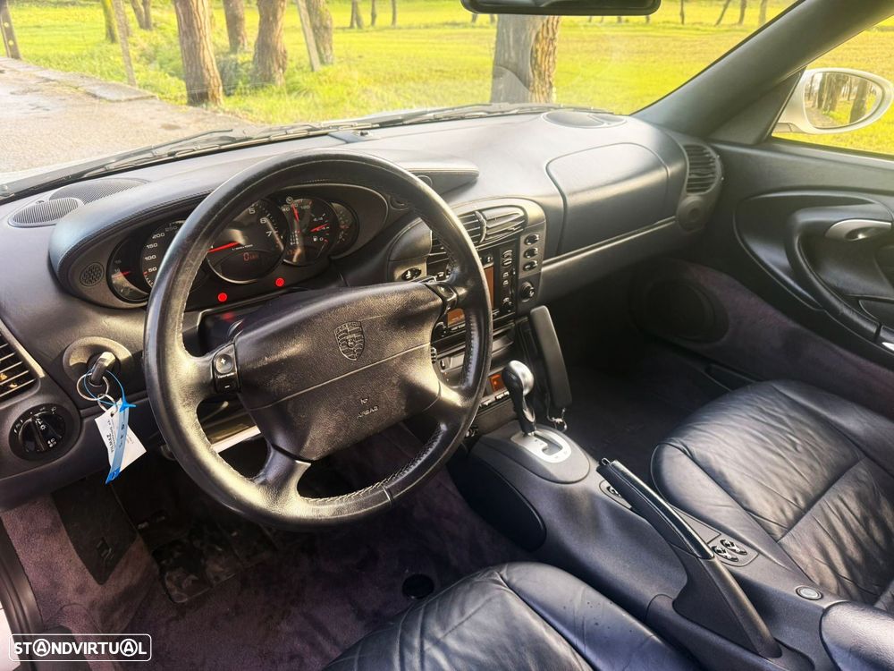 Porsche 911 Série F - 25