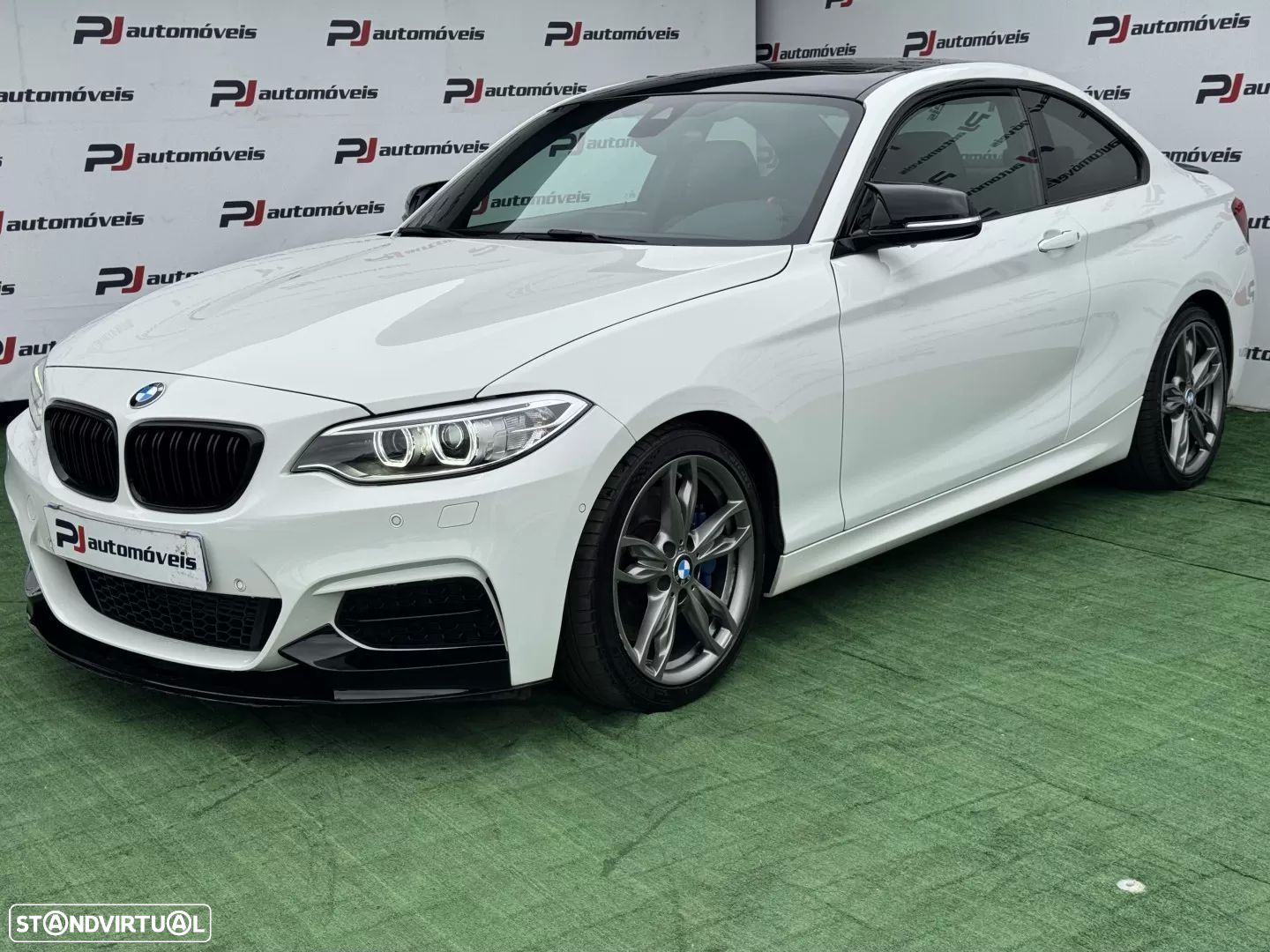 BMW M235i Coupe - 2