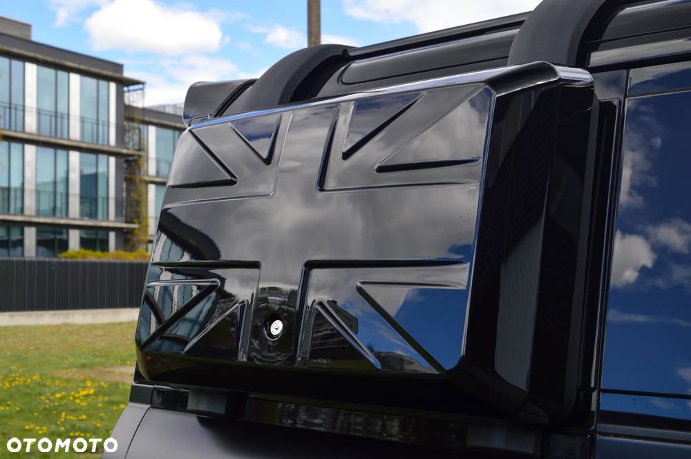 Land Rover Defender 3.0 D250 mHEV - 10