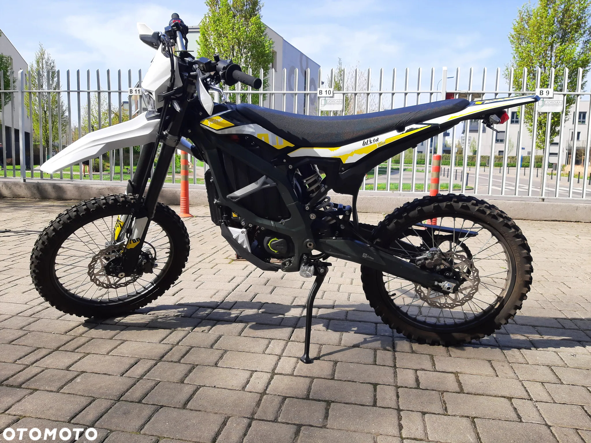 Surron Ultra-Bee
