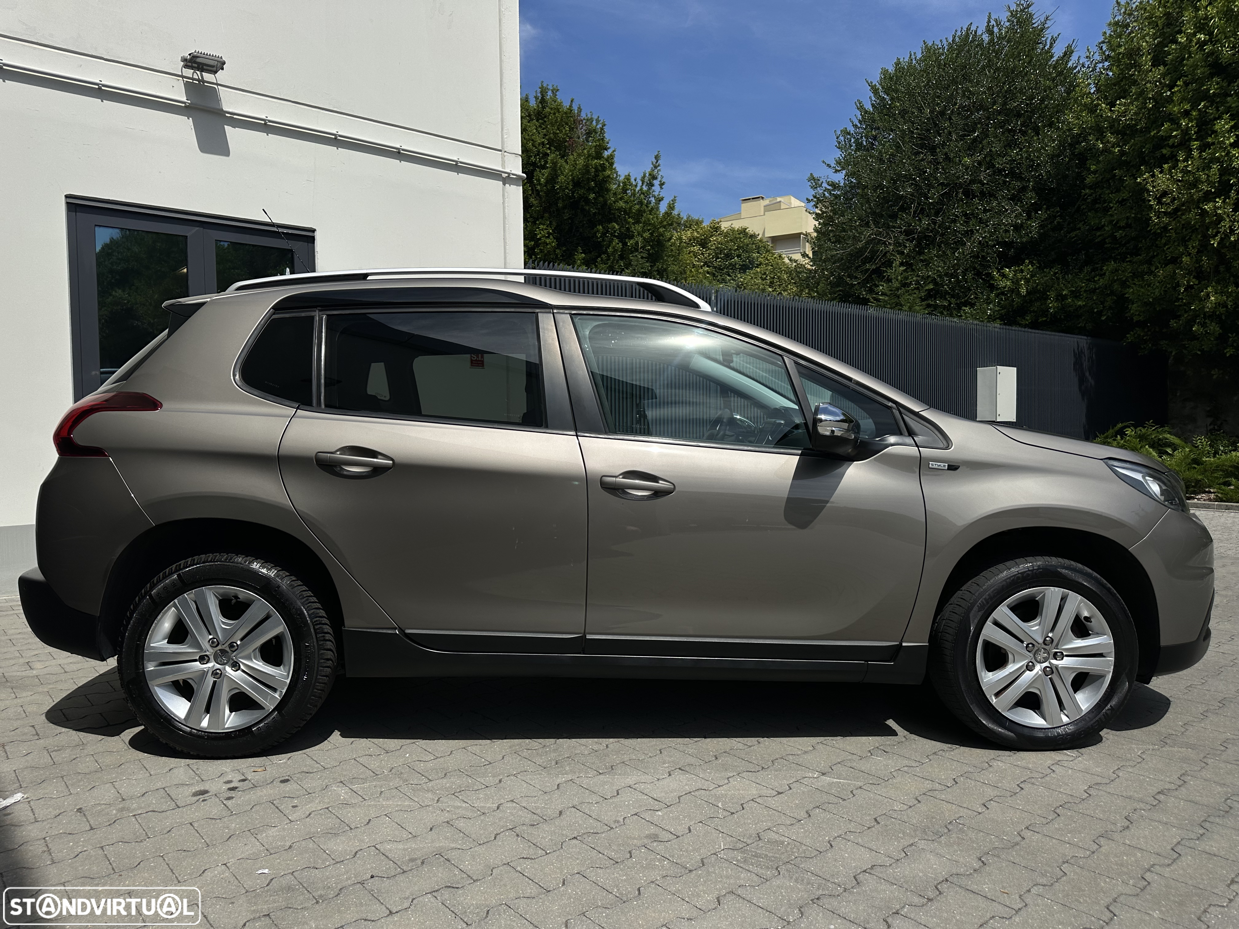 Peugeot 2008 PureTech 100 Style - 5