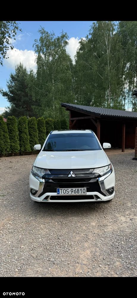 Mitsubishi Outlander - 12