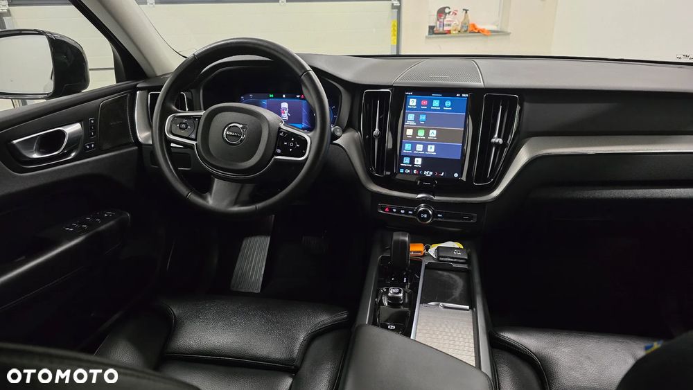Volvo XC 60 B4 D Plus Dark - 7