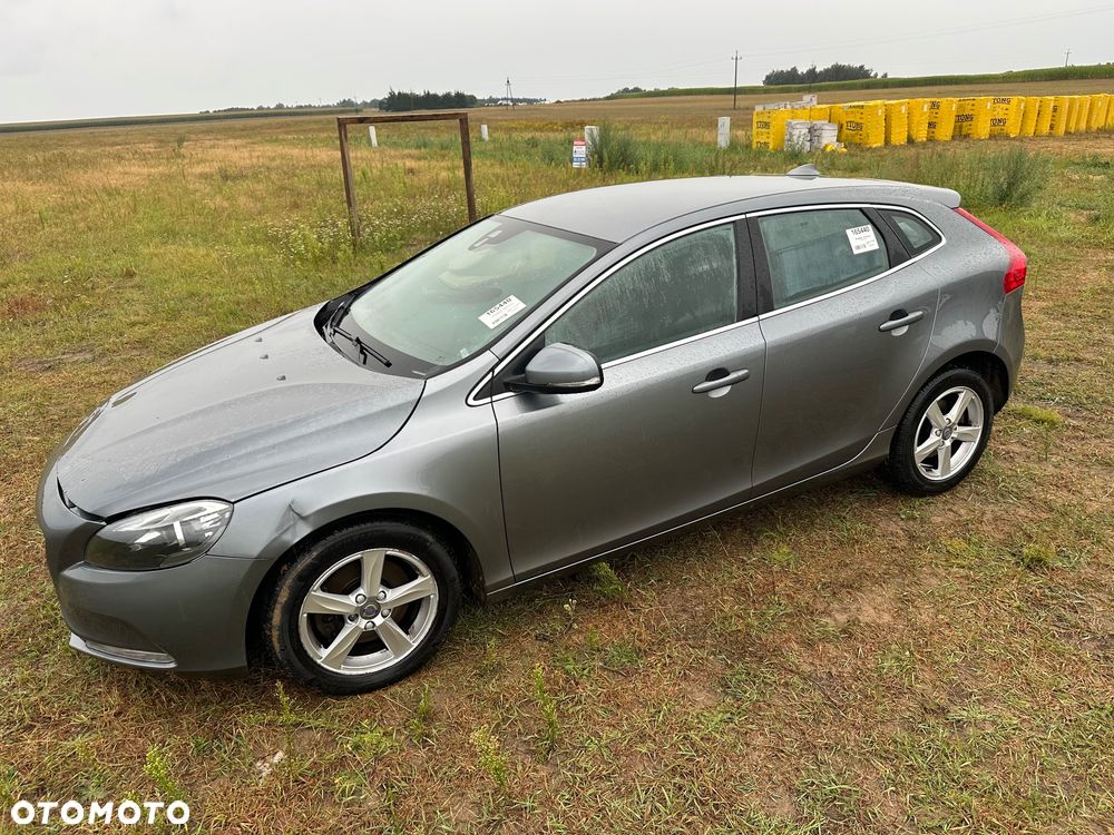 Volvo V40 T2 Linje Svart - 32