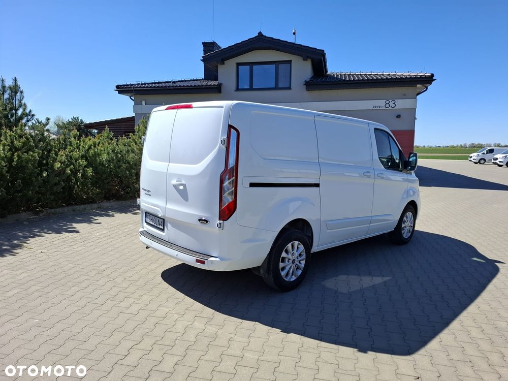 Ford CUSTOM - 3