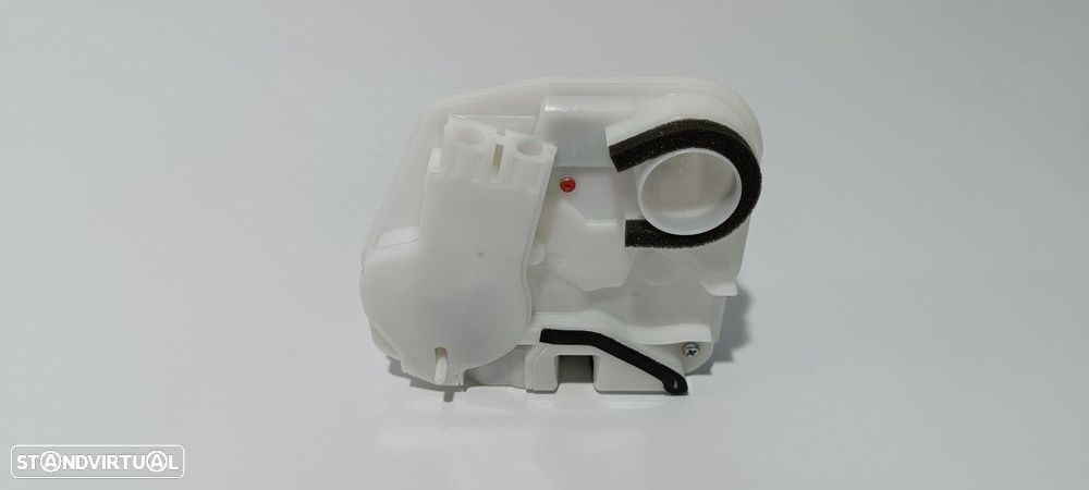 FECHADURA PORTA TRASEIRA DIREITA MITSUBISHI OUTLANDER (GF0) PHEV KAITEKI 4WD - 4