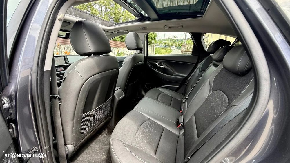 Hyundai i30 SW - 10