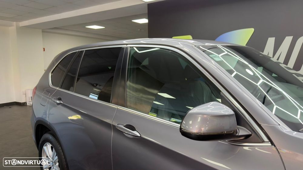 BMW X5 25 d sDrive Comfort 7L - 4